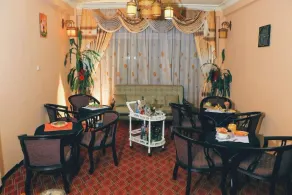 Keba Guesthouse Twin Room with Private Bathroom - Image 5