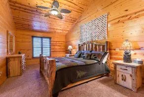 Luksus REALOG Cabin-Noisy Trout Creek-Great MTN / Valley Views-WIFI-FirePit-Arcade - Image 4