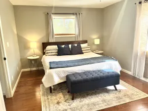This House Got RIZZ - Recently Renovated Lake Thompson Canal Home - Image 4