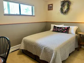 Lavender on the Farm~Cozy space to relax. - Image 5
