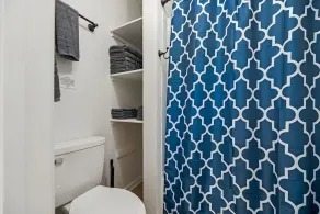 Charming cottage north of Gastonia — stylish, comfy retreat near local amenities - Image 4