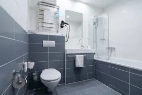 Bonhotel - Image 3