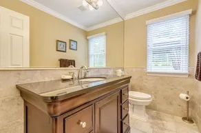 Luxe Hamptons Retreat ✨ Pool + Hot Tub • Sleeps 10 • Near Southampton & US Open - Image 3