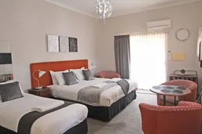 Suite 26 - Town Central - Walk To Cafes - Sleeps 3 - Image 4
