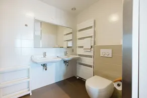 Ouddorp – Marina Port Zélande luxurious vacation apartment, anchored directly to the yacht harbour and Grevelingen, beach reachable by foot (5 minutes). - Image 4