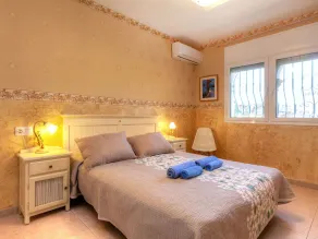 Wonderful private villa for 6 people with private pool, WIFI, A/C, TV and patio - Image 5