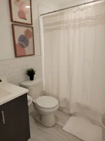 The Perfect Retreat*2Bd/2BA*Parking*Pets - Image 2