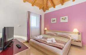 Nice Home In Rezanci With Wifi - Image 2