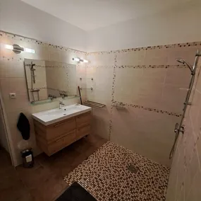 Stor mas med opvarmet pool til 10 personer, 3 badeværelser med panoramaudsigt - Image 2