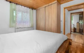 Beautiful home in Breze with WiFi - Image 5