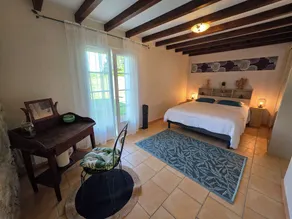 Gîte au Calme Sans Vis-à-vis Avec Grande Piscine Privative - Image 3