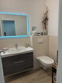 *Kleiner Seeigel* 5 Sterne FEWO mit Charme - zentral & ostseenah, Balkon, WLAN - Image 4