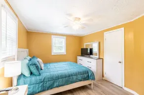 Cozy, Very Private Beautiful, Cottage House   - Image 4