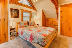 Rustic Elegance Log Home - Image 4