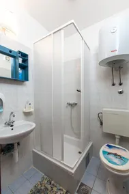 Apartment Blaženka A5 - Lokva Rogoznicka, Omis - Image 2