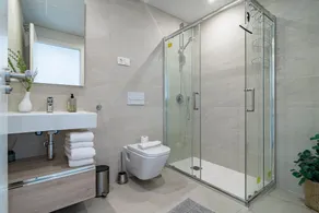 Lme9Ba- Modern Flat Close To Beach And Port - Image 3