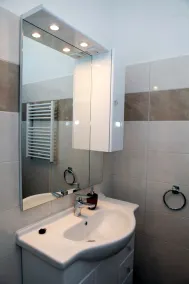 Attractive, air-conditioned, fully furnished apartments in a quiet location - Image 5