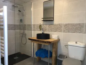 Apartamento con barbacoa, piscina y jardín - Image 2