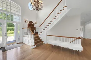Charming Southampton Village Guest Home -Walk to Beach, Restaurants, Shops - Image 2