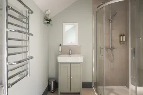 Appartement-Standard-SDB privée avec douche-Vue sur Rue-Ground Floor - Image 4