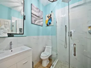 5 Mins to beach; 5BD, 4.5BA, Heated pool, Jacuzzi, Mini Golf, Tiki Huts. - Image 5