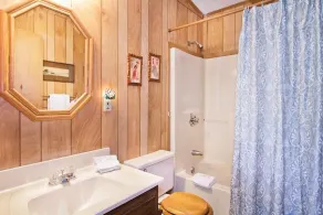 Erschwingliches Mtn Cottage W / Wood F. P. + Whirlpool + WiFi! - Image 2