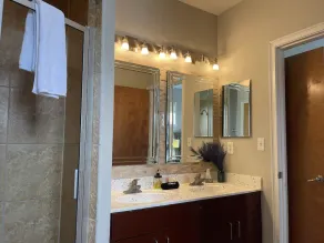 Stylish Sky Lofts Condo In Historic West End 2 Bedroom Condo - Image 2