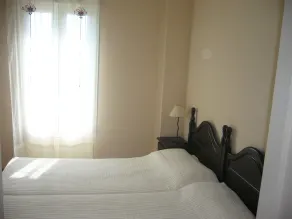 Appartement en bord de mer avec une vue fantastique sur la mer - Image 3