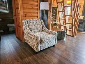 Tiny Log Cabin W/ Hot Tub! Full Kitchen - Image 2
