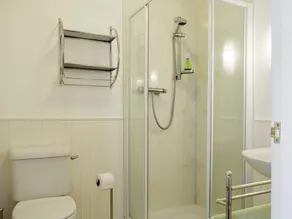 4 bedroom accommodation in Pitcairlie, near St Andrews - Image 4
