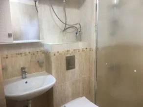 Stylish spacious flat near centre - Image 3