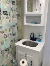 Comfy Stay in Private 2 Bedrooms Camper - Image 3