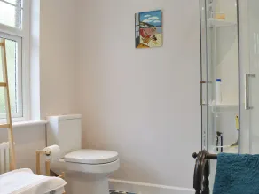 Alojamiento de 3 habitaciones en Axmouth - Image 3
