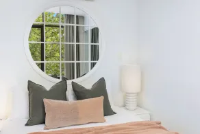 Neat 1BR apartment w/ balcony in superb East Perth Village - Image 4