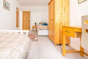 The Old Stables. Sleeps 6, just 10mins from bath by train 15mins by car - Image 5