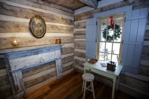 Bed&Breakfast in a 1795 Log Cabin on working farm, Margaret Baylor-Swoope suite - Image 3