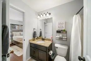 4 bdrm, 3ba,Fire pit, grill, 1 block to TU Pets! - Image 4