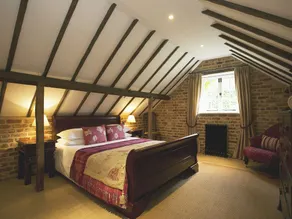 4 bedroom accommodation in Fernhurst - Image 5