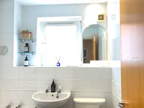 Cosy, right next to the Royal Mile and Arthur´s Seat & free secure parking - Image 2
