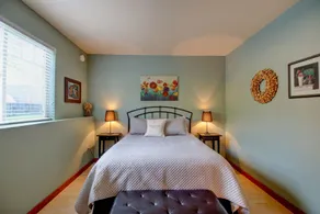 Hope Island Suite: Water-Mountain-Island view.  Couples, Girls Getaway! - Image 5