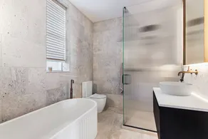 Newmarket Central - Boutique Suites - Image 4