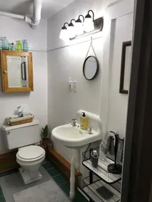 #2, Quaint Private Apartment in Historic Building - Image 3