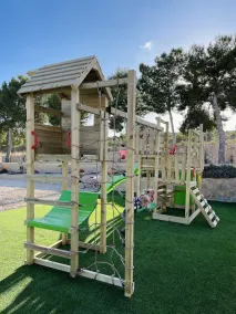 Charmante Villa Avec Piscine en Bord de Montage et Proche de la Plage - Image 3