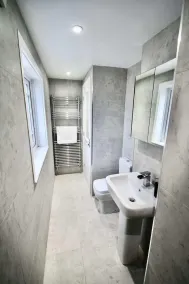 Mill House Townhouse - Image 2