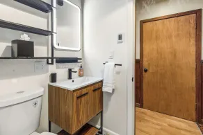 Kilbourne Lodge ︙ Cozy Mid-Mod ︙ Fireplace ︙ Ski Shuttle - Image 5