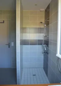 Spacious, quiet, comfortable duplex, south-facing, heated covered swimming pool - Image 4