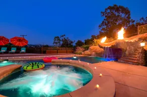 8 BR Villa! Swim Up Bar + XL Pool/Water Slide! Pickleball, Basketball & Views! - Image 3