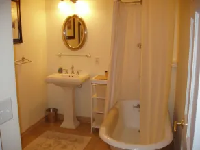 Beach Town Appartement en plein coeur du plaisir!  1 1/2 pâtés de maisons de l'eau! - Image 4