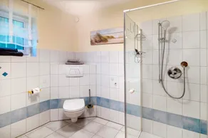 Easy Living - Image 4
