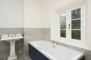 Lower Spire - A luxury rural retreat - Image 3
